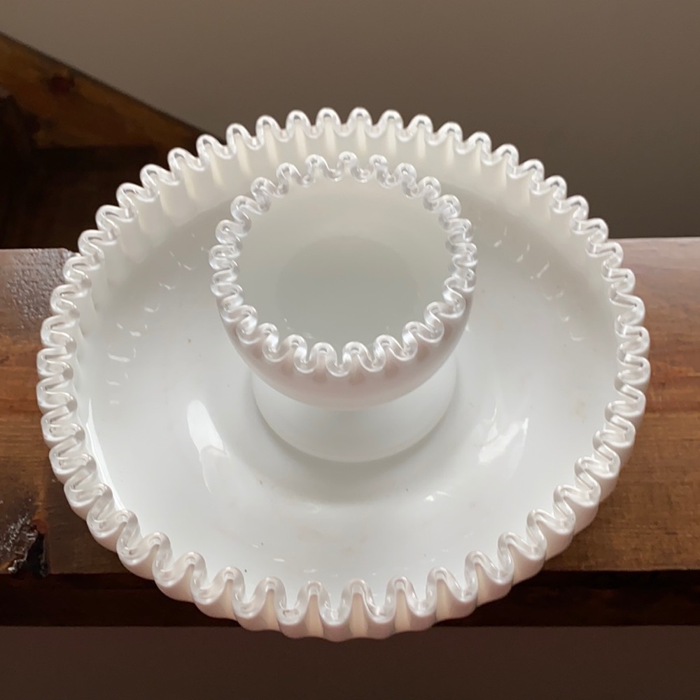 Milkglass chip & dip set